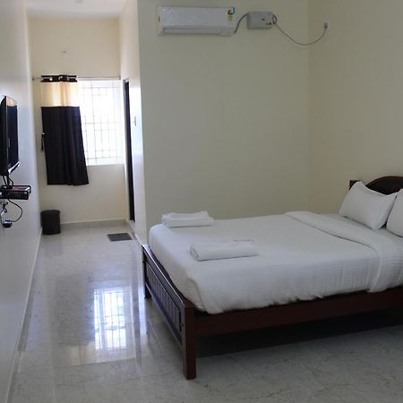 Kumaran Residency Hotel ดินดิกุล ภายนอก รูปภาพ